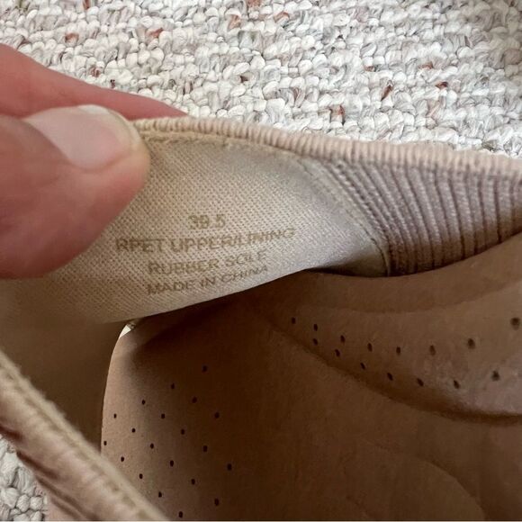 Vivaia Square-Toe Block Heel Sandals - Picture 4 of 16